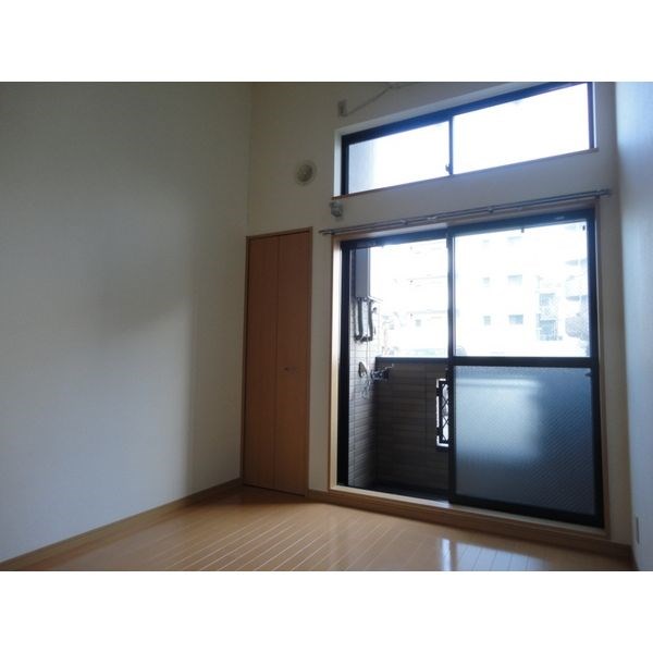 リバティー川名 リビング