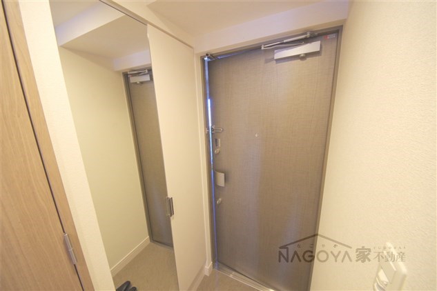 アステリ鶴舞トゥリア 玄関