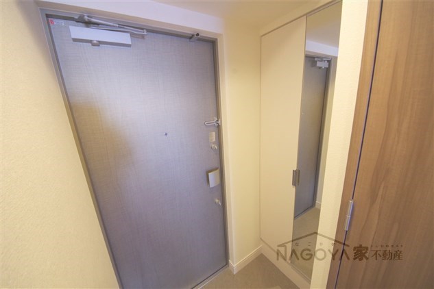 アステリ鶴舞トゥリア 玄関