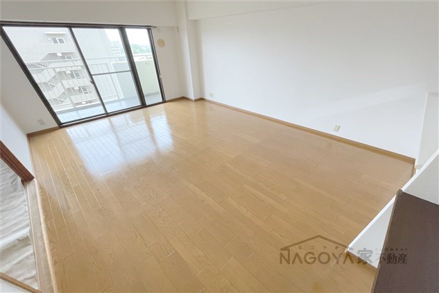 クレス リビング