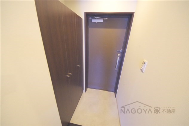 ＵＲＢＡＮ ＧＲＥＹ ２ｎｄ 玄関