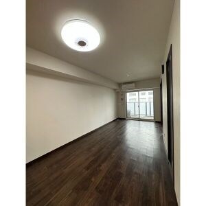 プレサンスロジェ桜通代官町 リビング