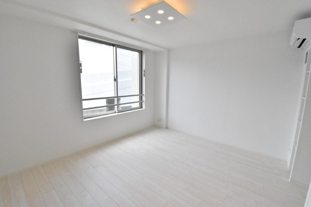 LUORE大曽根EAST リビング