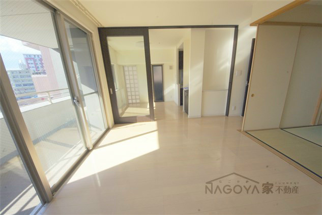 グランカーサ上前津 リビング