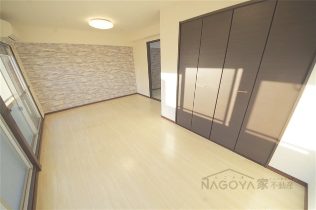 メゾン鶴舞 ベッドルーム