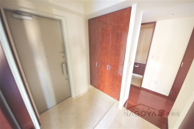 パシフィックコンフィート丸の内 玄関