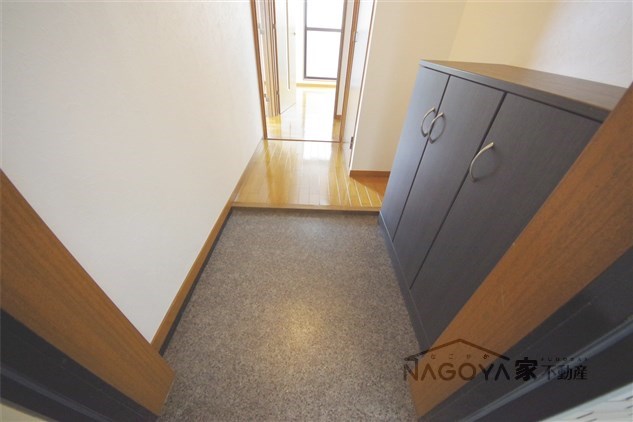 グランプリシード 玄関