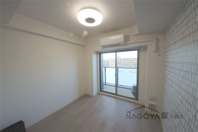 プレサンス鶴舞ファースト リビング