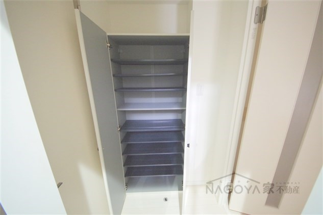 GRAN REGALO 大曽根 玄関