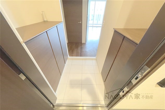 ルシェット白川公園 玄関