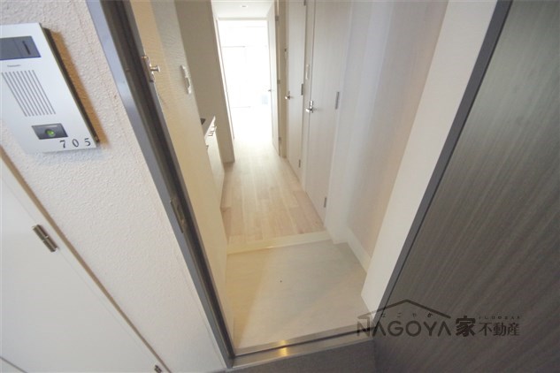 エスプレイス上前津レガシー 玄関