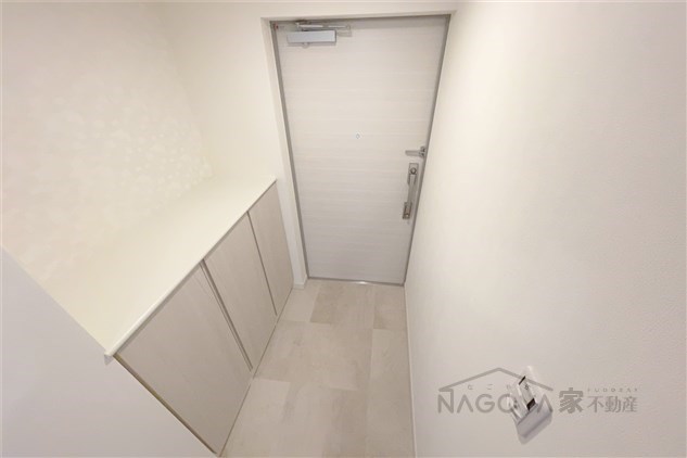 S-RESIDENCE茶屋ヶ坂East 玄関