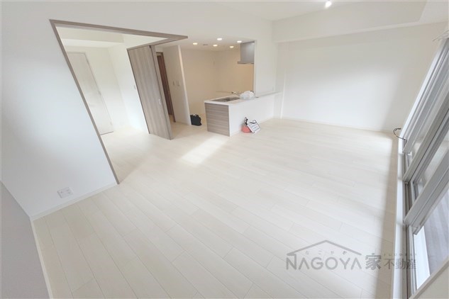 S-RESIDENCE茶屋ヶ坂East リビング
