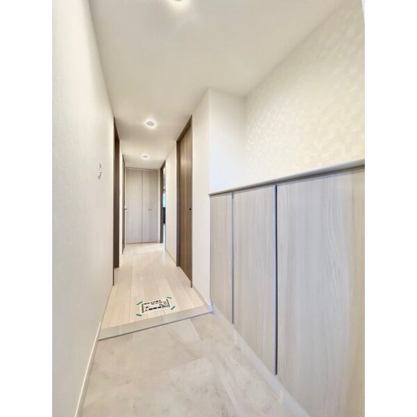 S-RESIDENCE茶屋ヶ坂East 玄関