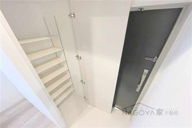 S-RESIDENCE浅間町 玄関