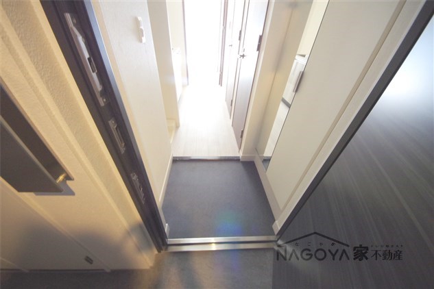 アステリ鶴舞テーセラ 玄関