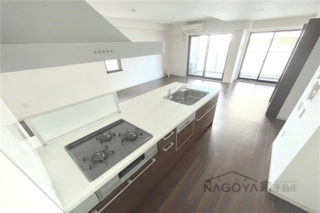 ＰＲＥＭＩＥＲ　ＩＭＭＥＵＢＬＥ キッチン