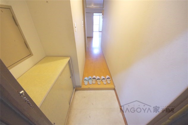 丸美タウンマンション今池 玄関