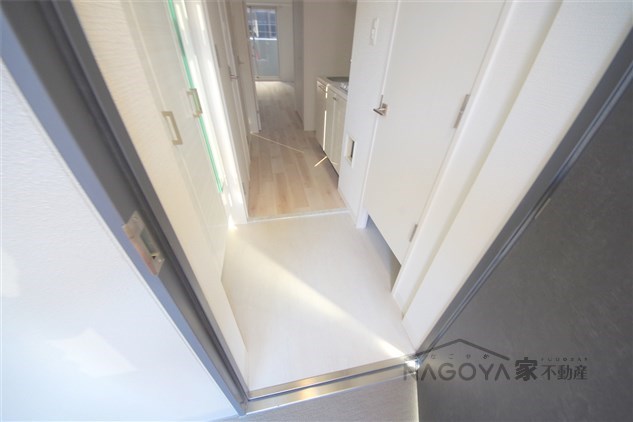 エスリード葵桜通り 玄関