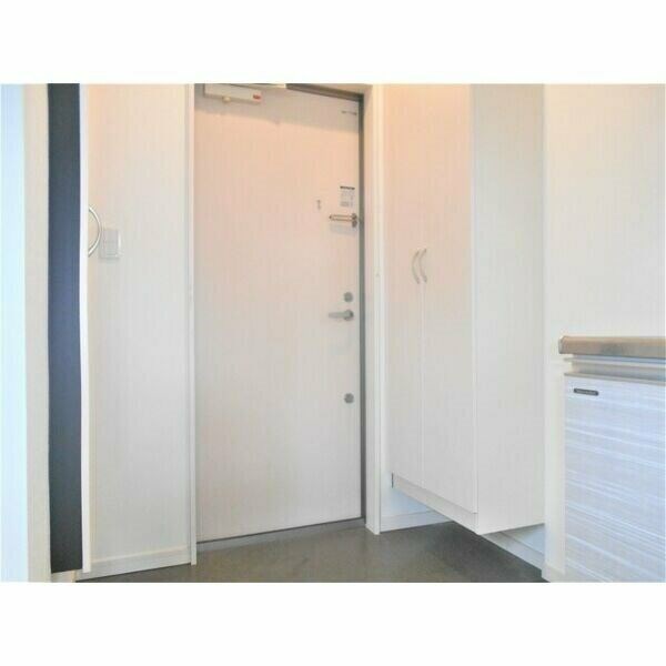 グランレーヴ名駅 玄関