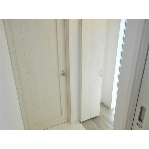 Blue Moon 名駅 玄関