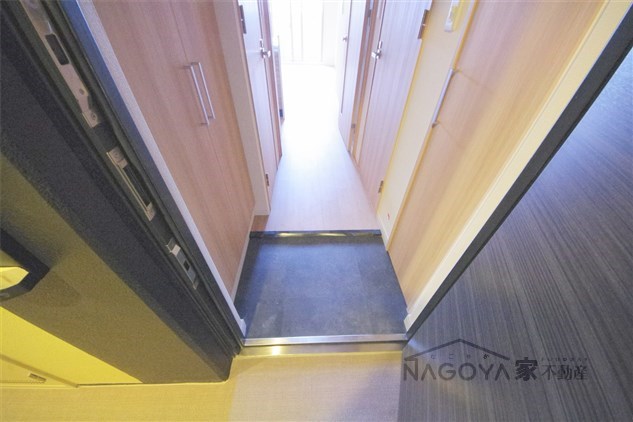 プレサンス桜通グレイス 玄関