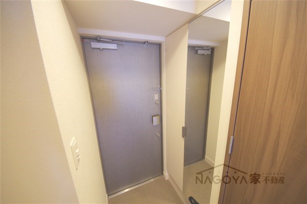 アステリ鶴舞トゥリア 玄関