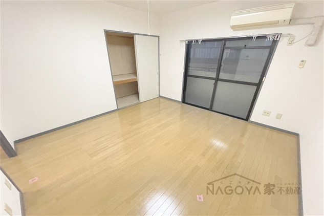 ロイヤル楠元 リビング