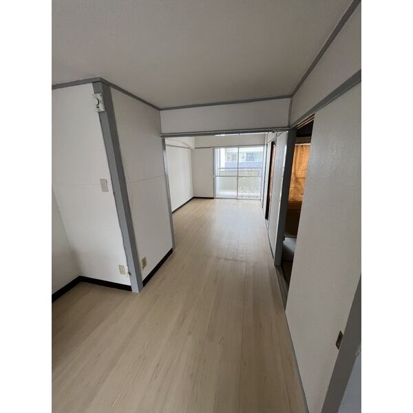 万長ビル リビング