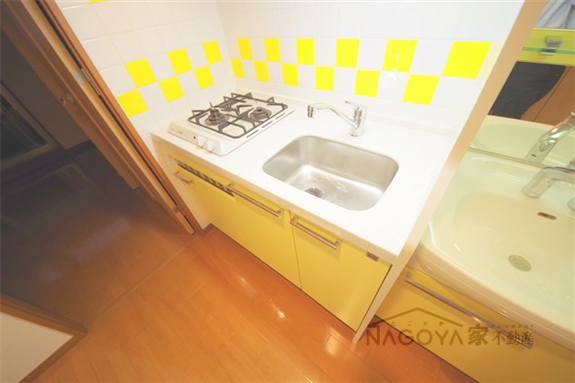 プレサンス泉セレグレード キッチン