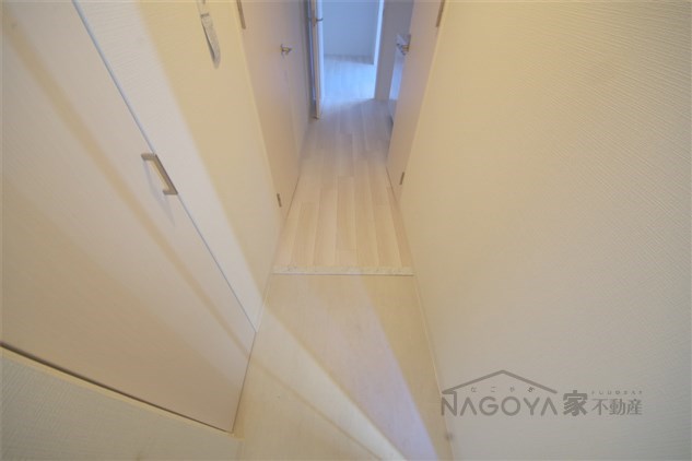 エスリード大須デュオ 玄関