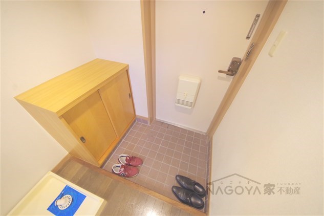 ヴェルディ城木 玄関