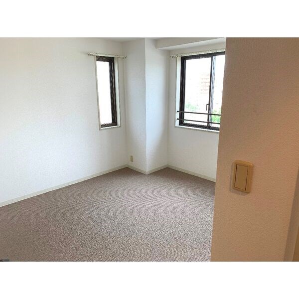 三井農林徳川園ハイツ ベッドルーム