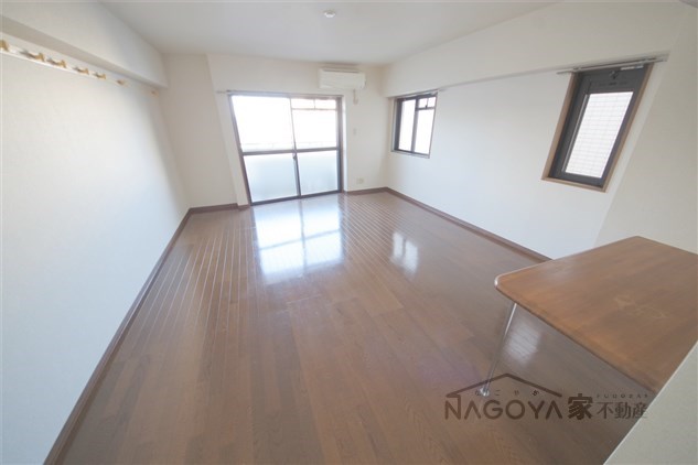 丸の内ＵＳビル リビング