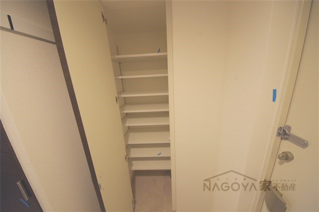 エステムコート名古屋栄プレシャス 玄関