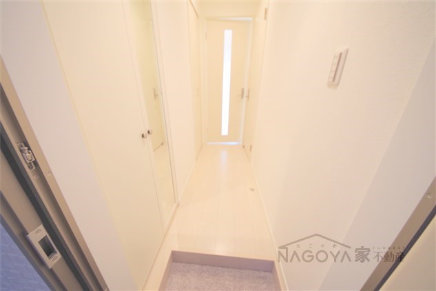 カーネルビレッジ 玄関