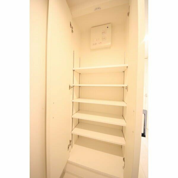 LUORE大曽根NORTH 玄関