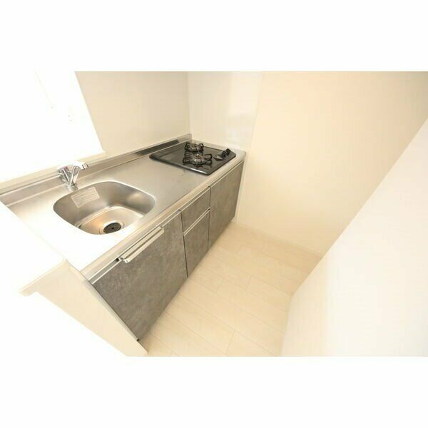 LUORE大曽根NORTH キッチン