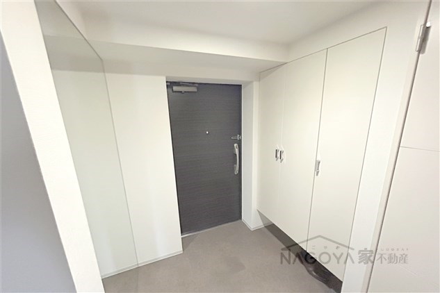 セイワパレス丸の内駅前 玄関