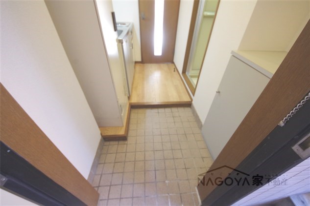 桜マンション 玄関