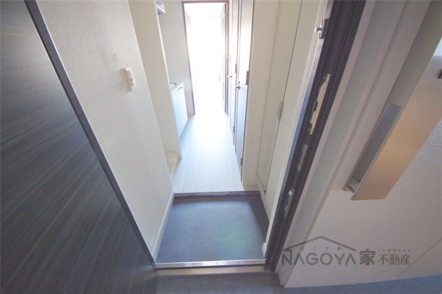 アステリ鶴舞テーセラ 玄関