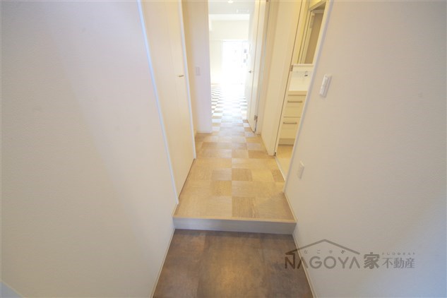 レジデンシア尾頭橋駅前 玄関