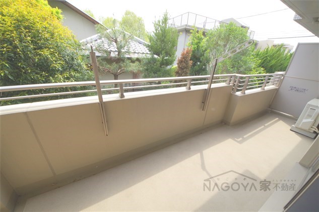 レザンドール東山元町 ベランダ