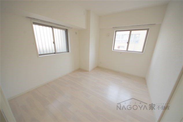 Live Flat上前津 ベッドルーム