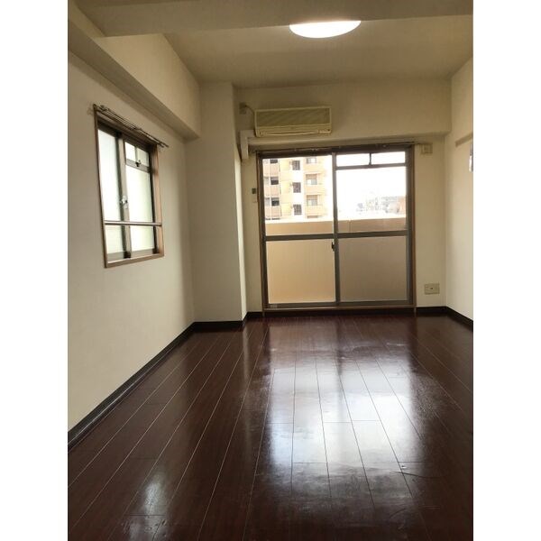 ジュネス上飯田 リビング