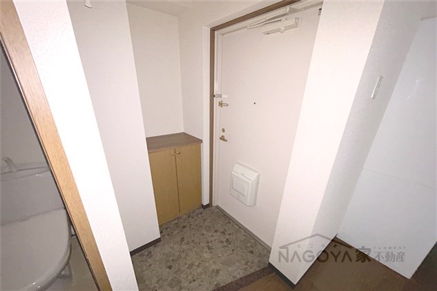 ヒルズ花の木 玄関