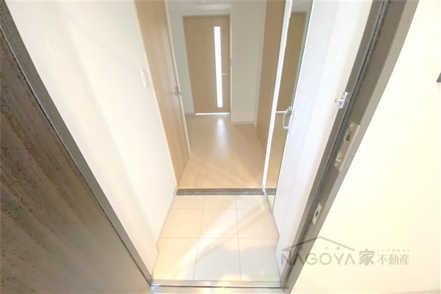 プレイズシード瑞穂通 玄関