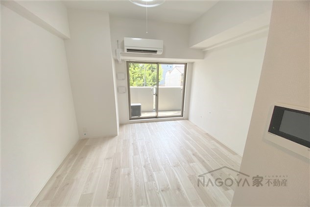 エスリード今池アヴェール リビング