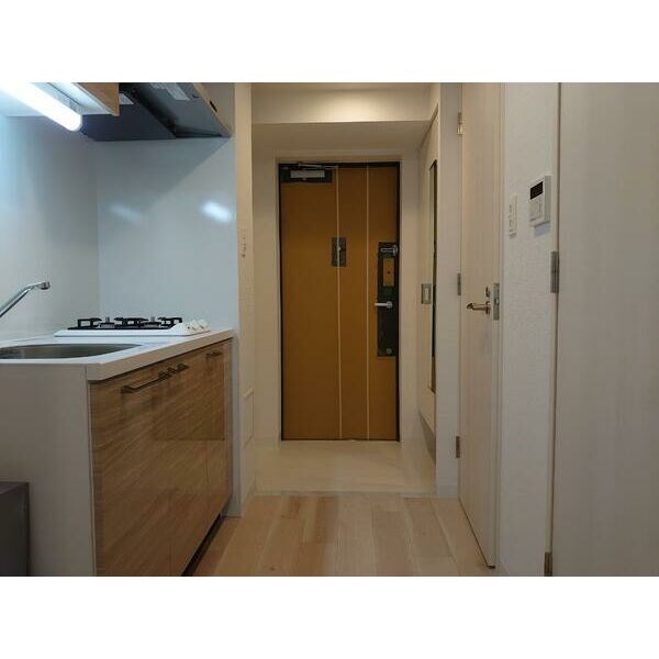 エスリード今池アヴェール 玄関