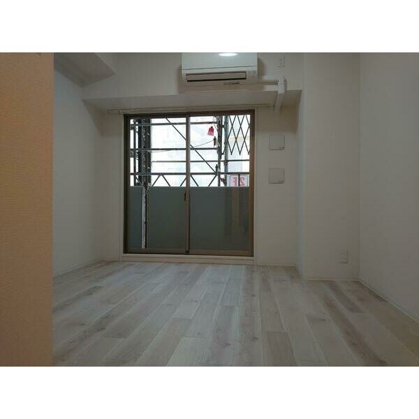 エスリード今池アヴェール リビング